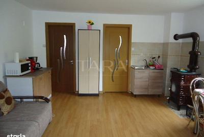 Casă cu 2 camere cu Teren 3800 Mp în Apahida - 1