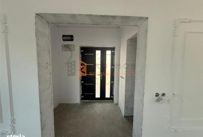 Casă cu 4 camere decomandat în Pleșești - 14