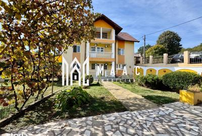 Casă cu 4 camere cu Teren 3064 Mp în Bujoreni