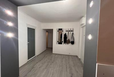Apartament cu 2 camere decomandat în Rogerius
