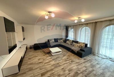 Casă cu 5 camere cu Teren 6117 Mp în Voislova - 5