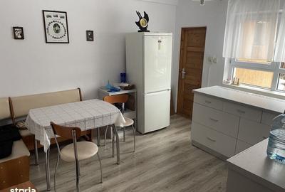 Casă cu 2 camere în Central