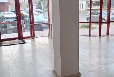 Spațiu comercial, de 70 mp, în Central - 1