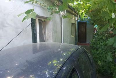 Casă cu 3 camere cu Teren 236 Mp în 23 August - 2