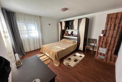 Casă cu 2 camere cu Teren 141 Mp în Central