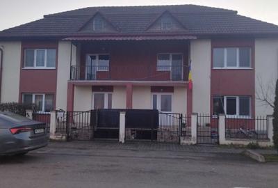 Casă cu 4 camere în Central - 1