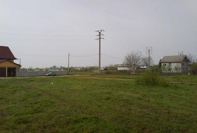 Teren de 1780 mp, în Periș