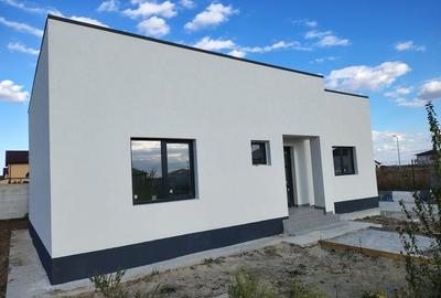 Casă cu 4 camere cu Teren 98 Mp în Berceni