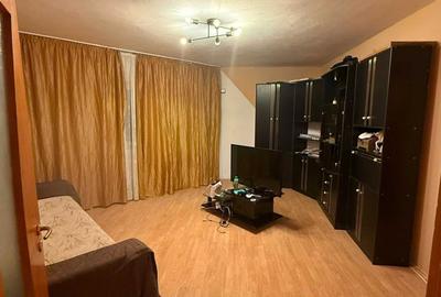 Apartament cu 3 camere semidecomandat în Baba-Dochia - 2