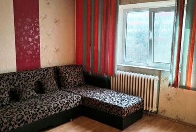 Apartament cu 2 camere semidecomandat, mobilat în Berceni