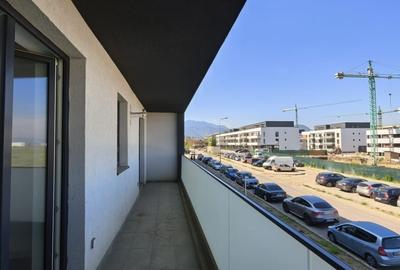 Apartament cu 3 camere în Tractorul - 1