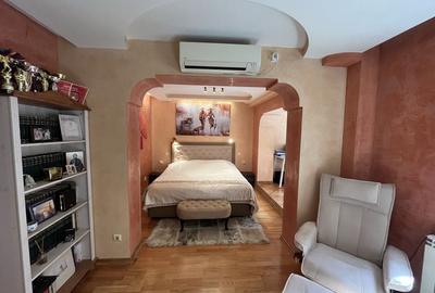Apartament cu 3 camere decomandat în Palat - 8