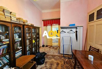 Casă cu 5 camere cu Teren 490 Mp în Central