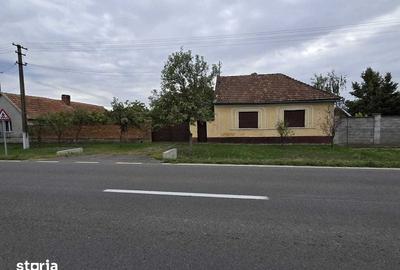 Casă cu 4 camere cu Teren 140 Mp în Central