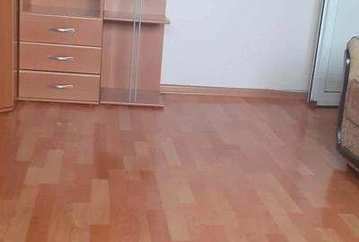 Apartament cu 2 camere nedecomandat în Mihai Bravu