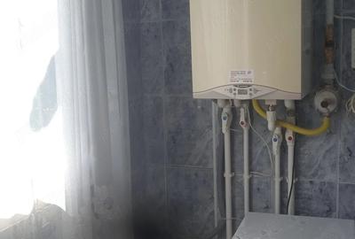 Apartament cu 2 camere decomandat în Micro 20 - 2