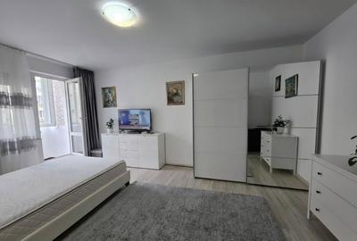 Garsonieră decomandată în Titan - 3