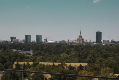 Apartament cu 5 camere decomandat în Herăstrău