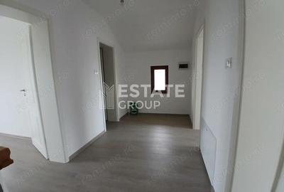 Casă cu 5 camere cu Teren 353 Mp în Dumbrăvița