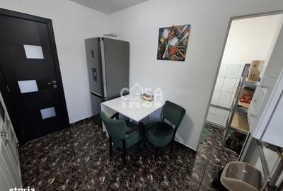 Apartament cu 3 camere în Micro 2