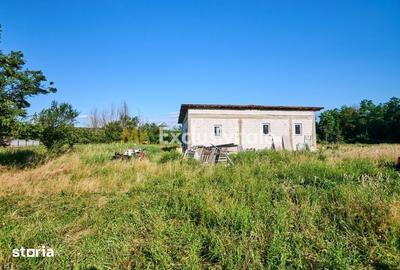 Casă cu 1 camere cu Teren 1100 Mp în Budeasa