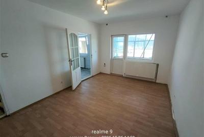 Apartament cu 2 camere semidecomandat în Mociur - 1