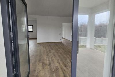 Casă cu 4 camere cu Teren 616 Mp în Paleu - 9
