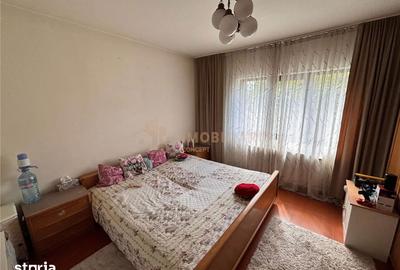 Casă cu 4 camere cu Teren 670 Mp în Groși - 10