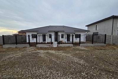 Casă cu Teren 300 Mp în Moșnița Nouă