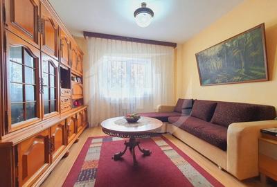 Apartament cu 4 camere, decomandat, zona The Office - 2