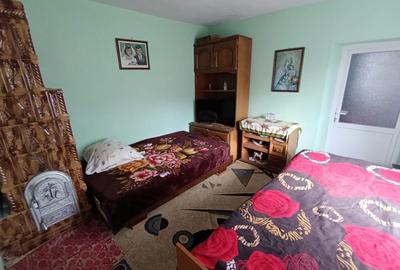 Casă cu 4 camere în Remetea Mare - 1