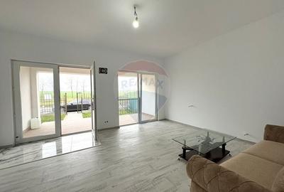 Casă cu 3 camere cu Teren 245 Mp în Valu lui Traian - 2