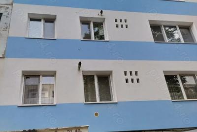 De vanzare apartament 2 camere semidecomandate ETAJ 1