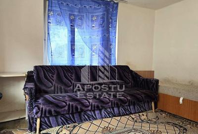 Casă cu 5 camere cu Teren 1620 Mp în Curtici