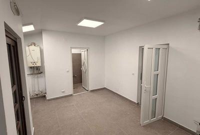 Spațiu comercial, de 65 mp, în Central - 3