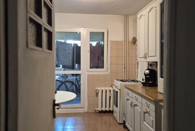 Apartament 4 camere + boxa subsol-  zona Berceni - 1