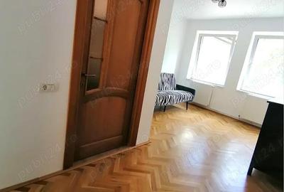 Spațiu comercial, de 50 mp, în Centrul Civic - 1