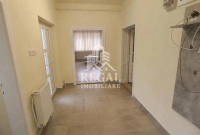 Casa de inchiriat cu 4 camere - Piata Obor - 12