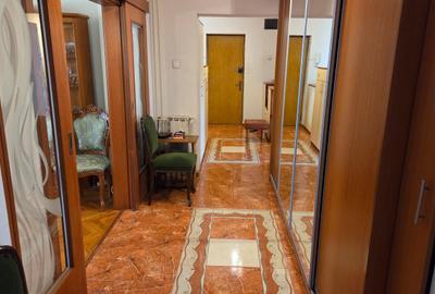 Apartament cu 4 camere decomandat în P-ța Muncii - 8