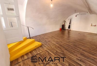 Spatiu comercial / birouri 9 Mai - 4