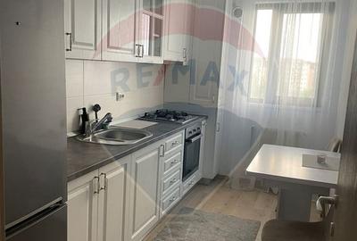 Apartament cu 2 camere decomandat în Păcii