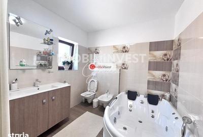 Casă cu 4 camere cu Teren 230 Mp în Lipoveni - 4