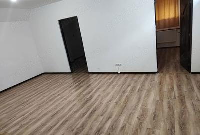 Apartament cu 3 camere decomandat în Central - 6