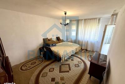 Apartament cu 2 camere decomandat în Rovine