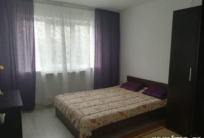 Garsonieră decomandată în Romană