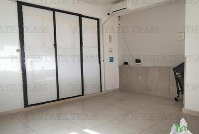 Spatiu comercial modern - 60 mp, cu vizibilitate excelenta, zona Aparatorii Patr - 2