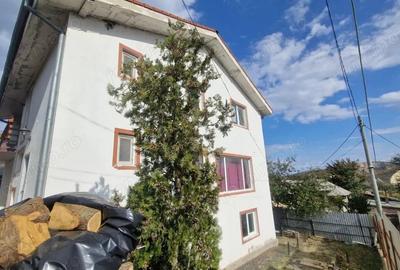 ZONA PACII- CASA D+P+E, 6 CAMERE,TEREN 330 MP - 2