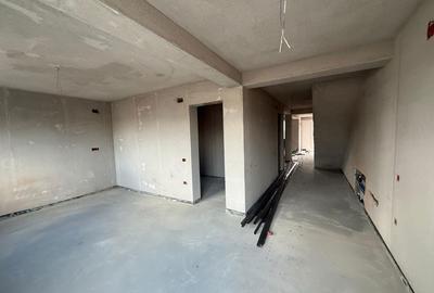 Casă cu 3 camere în Dumbrăvița