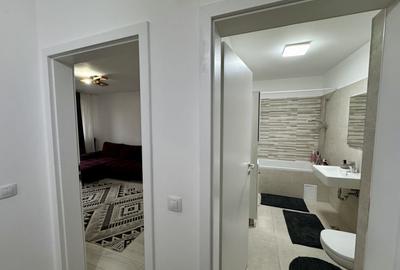 Apartament cu 2 camere, decomandat, in Tractorul - 4