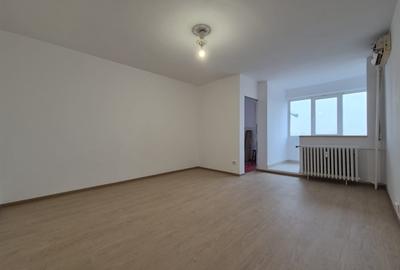 Garsoniera semidecomandata proaspat renovata - 8